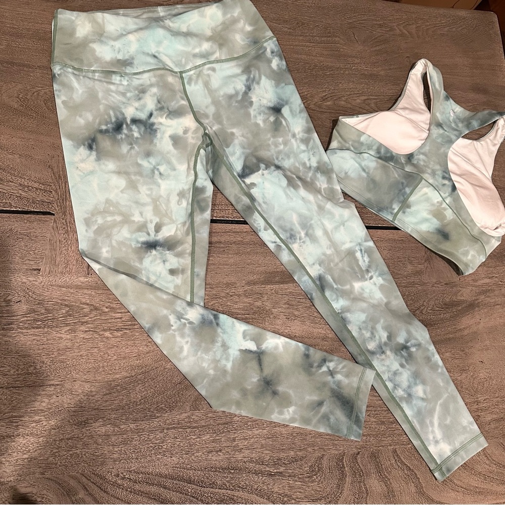NWOT Zella Women's Blue/ Teal Tie-Dye Activewear Set - Picture 2 of 3